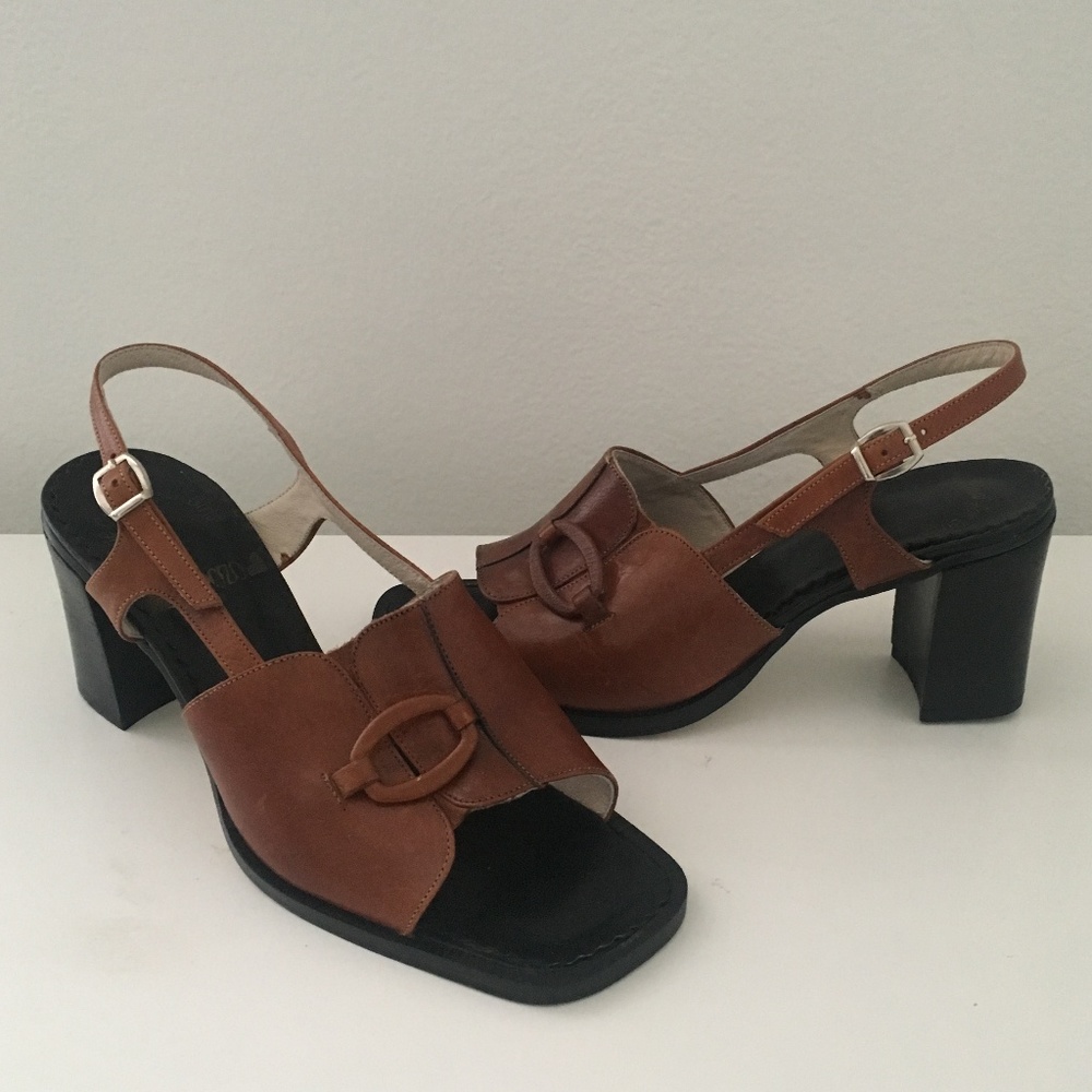 Delpozo brown leather block heel sandals